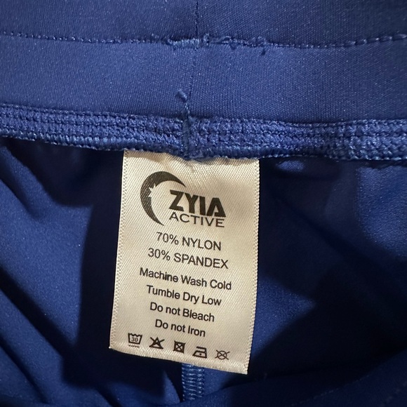 ZYIA Activewear Cropped High-Low Sweater and Unwind Joggers Set Size L (NWOT) - Picture 10 of 16